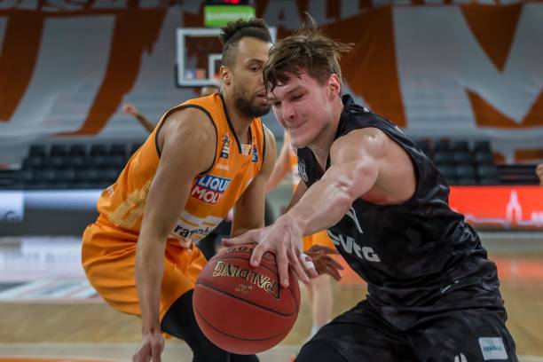 而失去信心 而失去信心