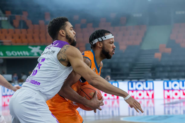 还是拉边策 还是拉边策